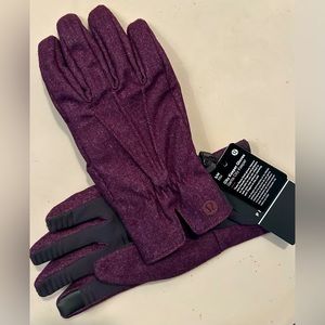 NWT S/M Lululemon City Keeper Gloves.